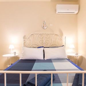 Camera grande con letto king size